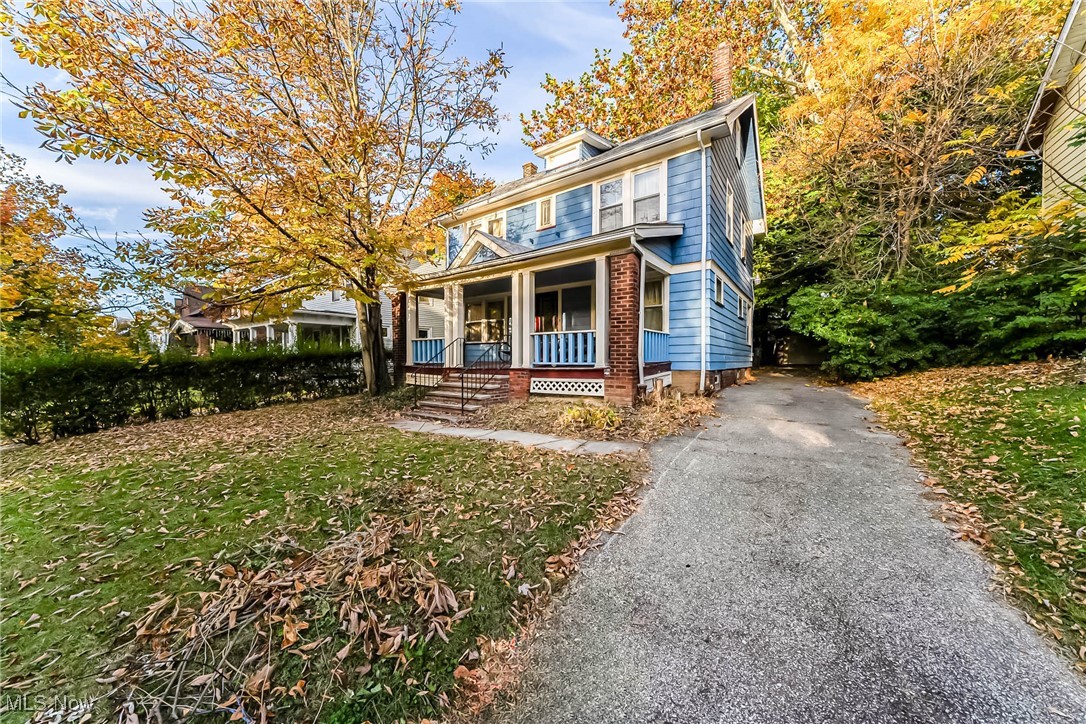 1685 Cumberland Road Cleveland, OH 44118 - Photo 3 of 41