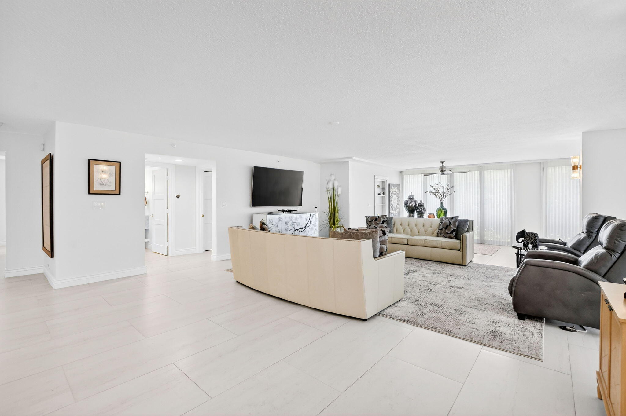 7233 Promenade Drive, Unit 101 Boca Raton, FL 33433 - Photo 22 of 58 Living Area