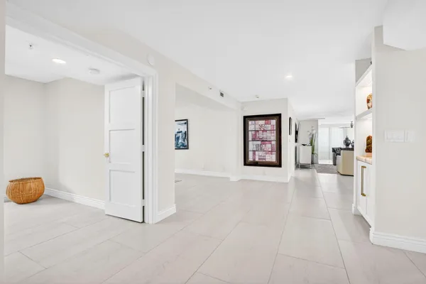 $6,900 | 7233 Promenade Drive, Unit 101, Boca Raton, FL 33433
