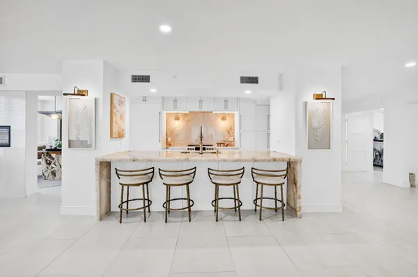 $6,900 | 7233 Promenade Drive, Unit 101, Boca Raton, FL 33433