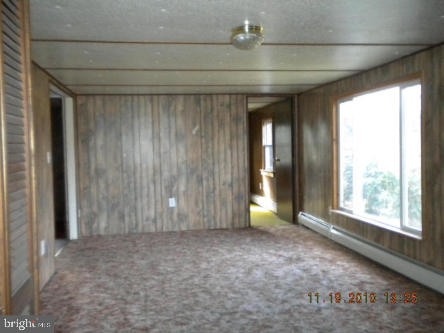 192 Keefer Road Pine Grove, PA 17963 - Photo 4 of 10 Living Room