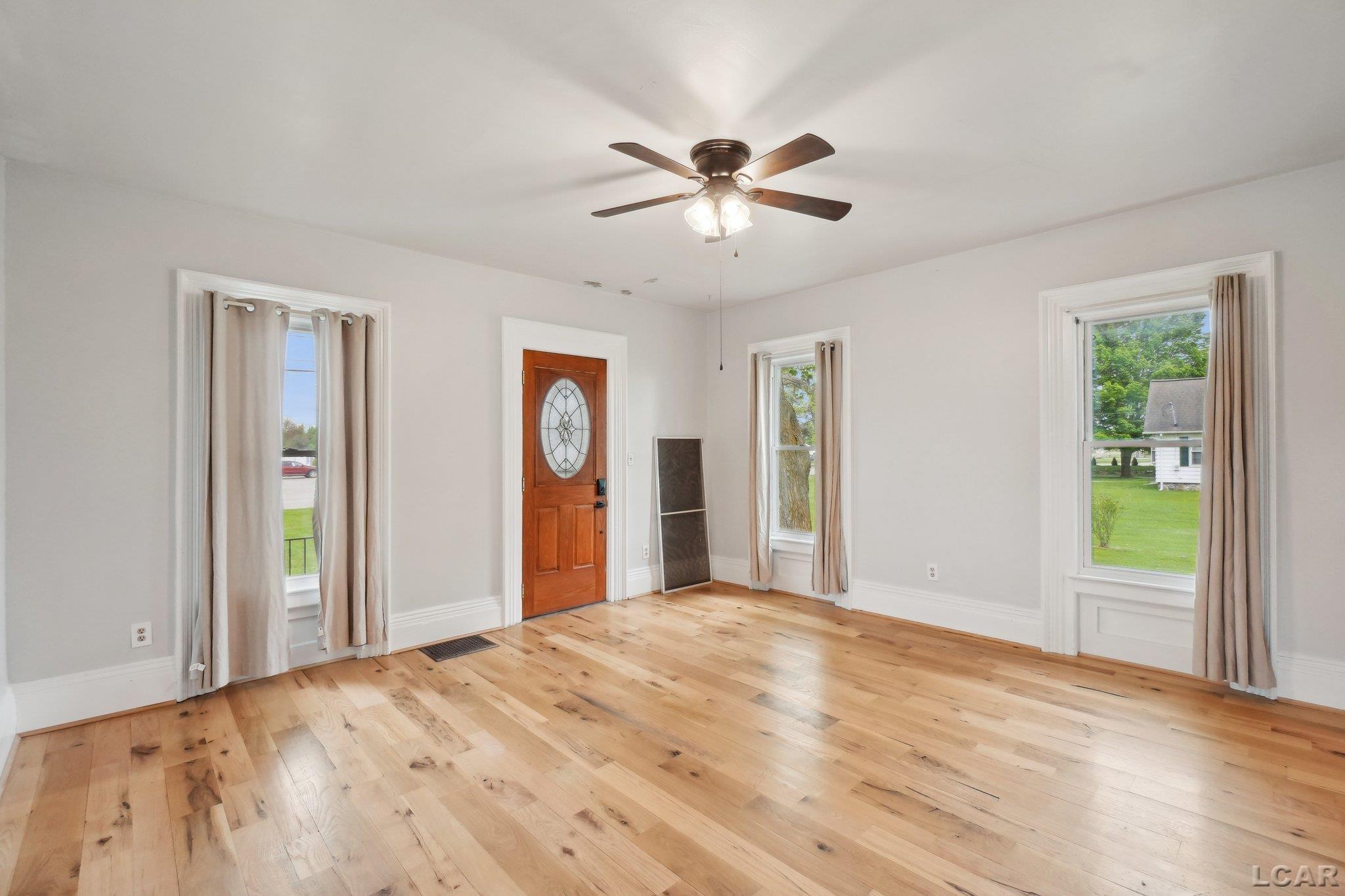 6815 Brooklyn Road Jackson, MI 49201 - Photo 4 of 39