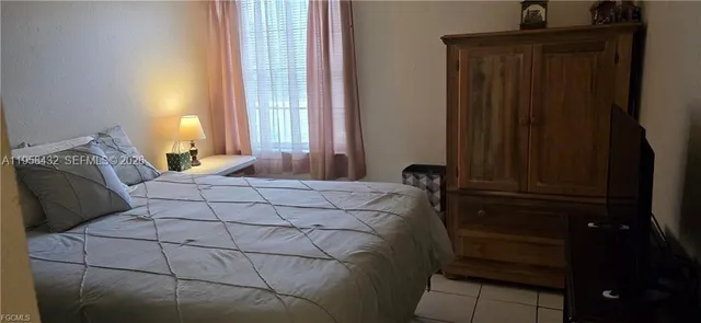 $250,000 | 5036 Tradewinds Circle, LaBelle, FL 33935