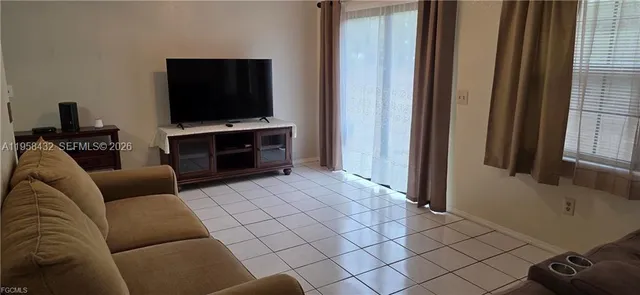 $250,000 | 5036 Tradewinds Circle, LaBelle, FL 33935