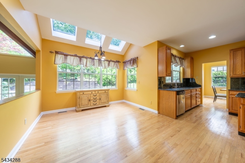 16 Landau Road Bernards, NJ 07920 - Photo 9 of 28