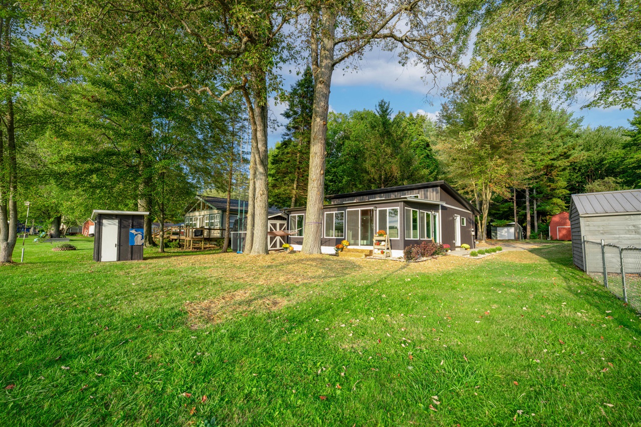 50 East Baseline Road Gobles, MI 49055 - Photo 2 of 51