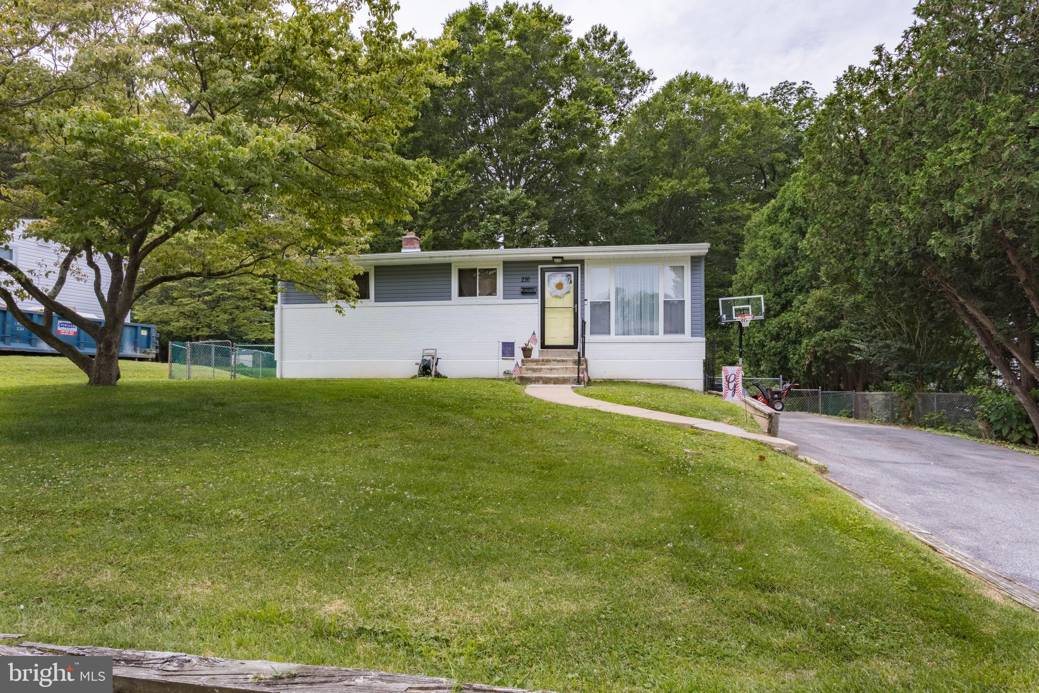 216 Tuscany Road Aston, PA 19014 - Photo 1 of 25 Front Street View