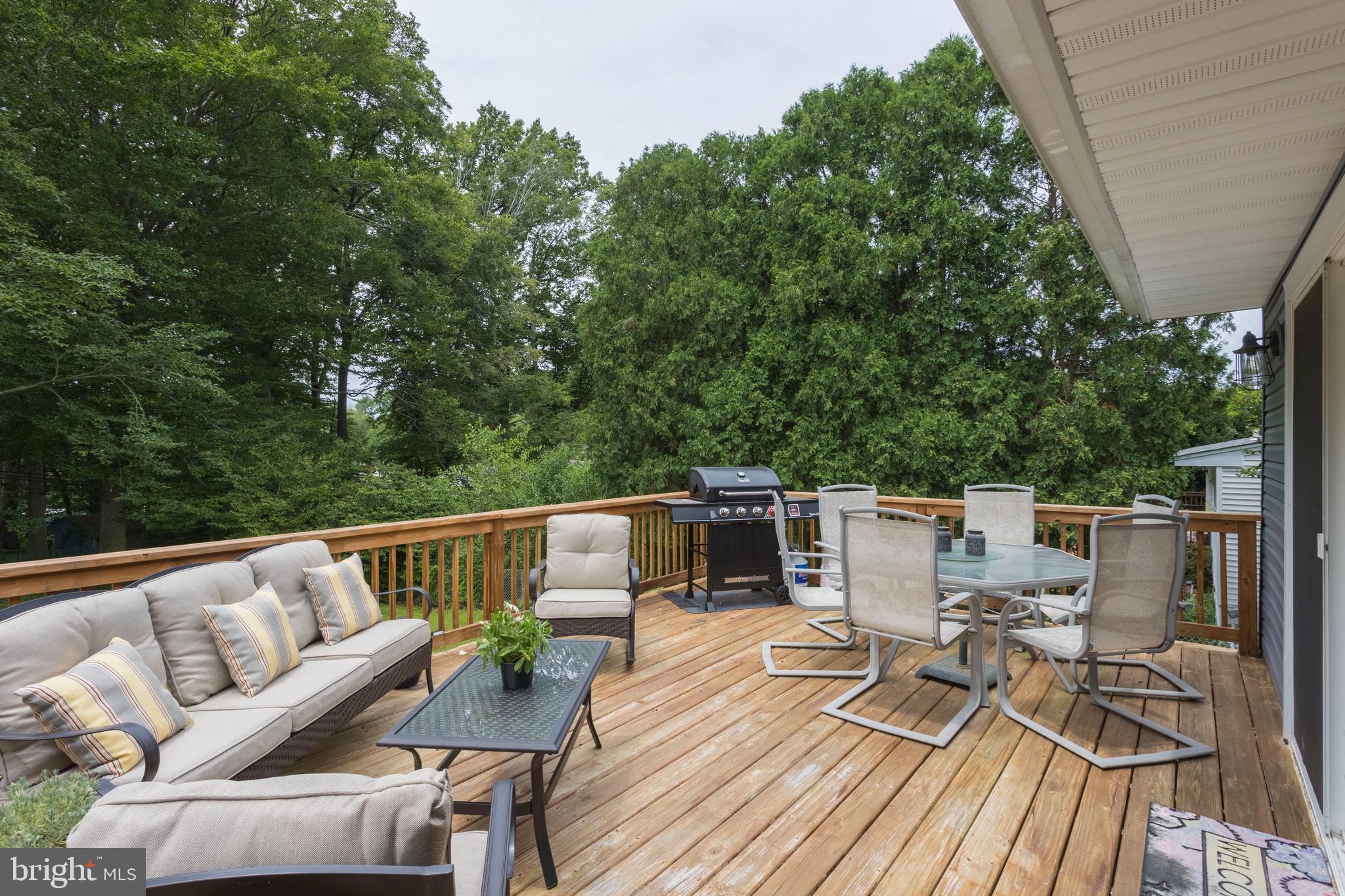 216 Tuscany Road Aston, PA 19014 - Photo 18 of 25 Deck off Kitchen