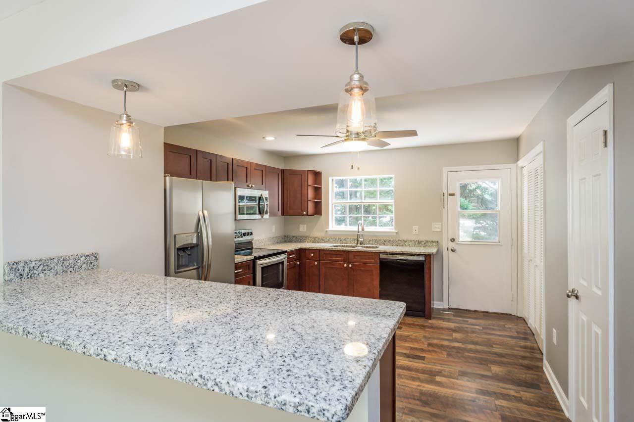 111 Pendleton Court, Unit F2 Easley, SC 29640 - Photo 5 of 13 Gallery Image 5