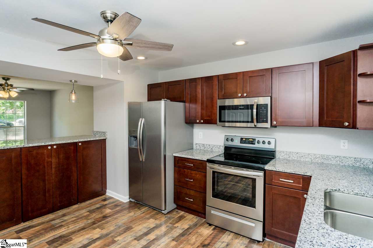 111 Pendleton Court, Unit F2 Easley, SC 29640 - Photo 6 of 13 Gallery Image 6