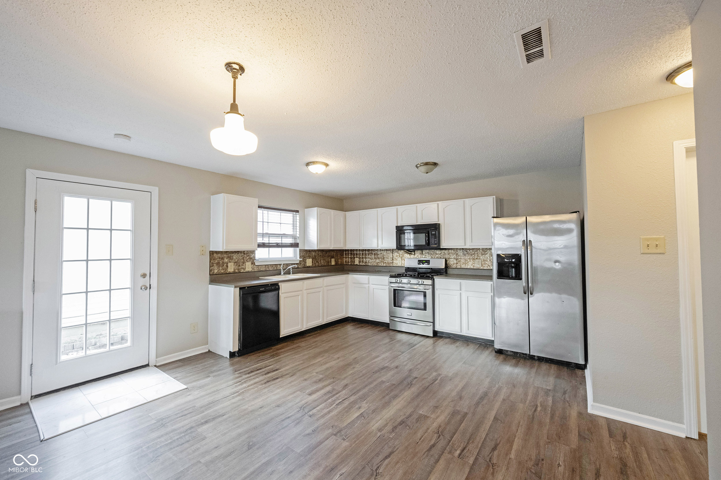 12632 Endurance Drive Fishers, IN 46037 - Photo 5 of 25