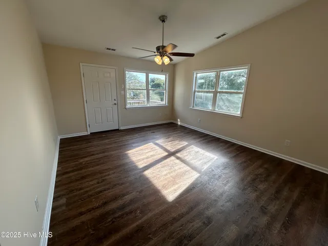 $1,950 | 203 West Landing Drive, Emerald Isle, NC 28594