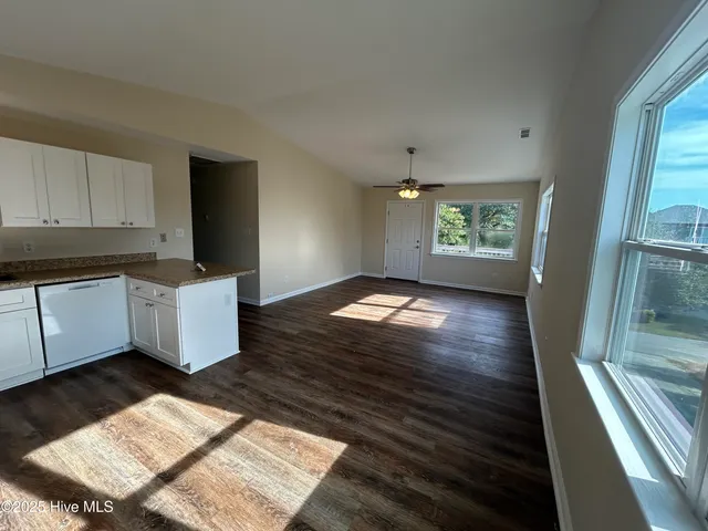 $1,950 | 203 West Landing Drive, Emerald Isle, NC 28594