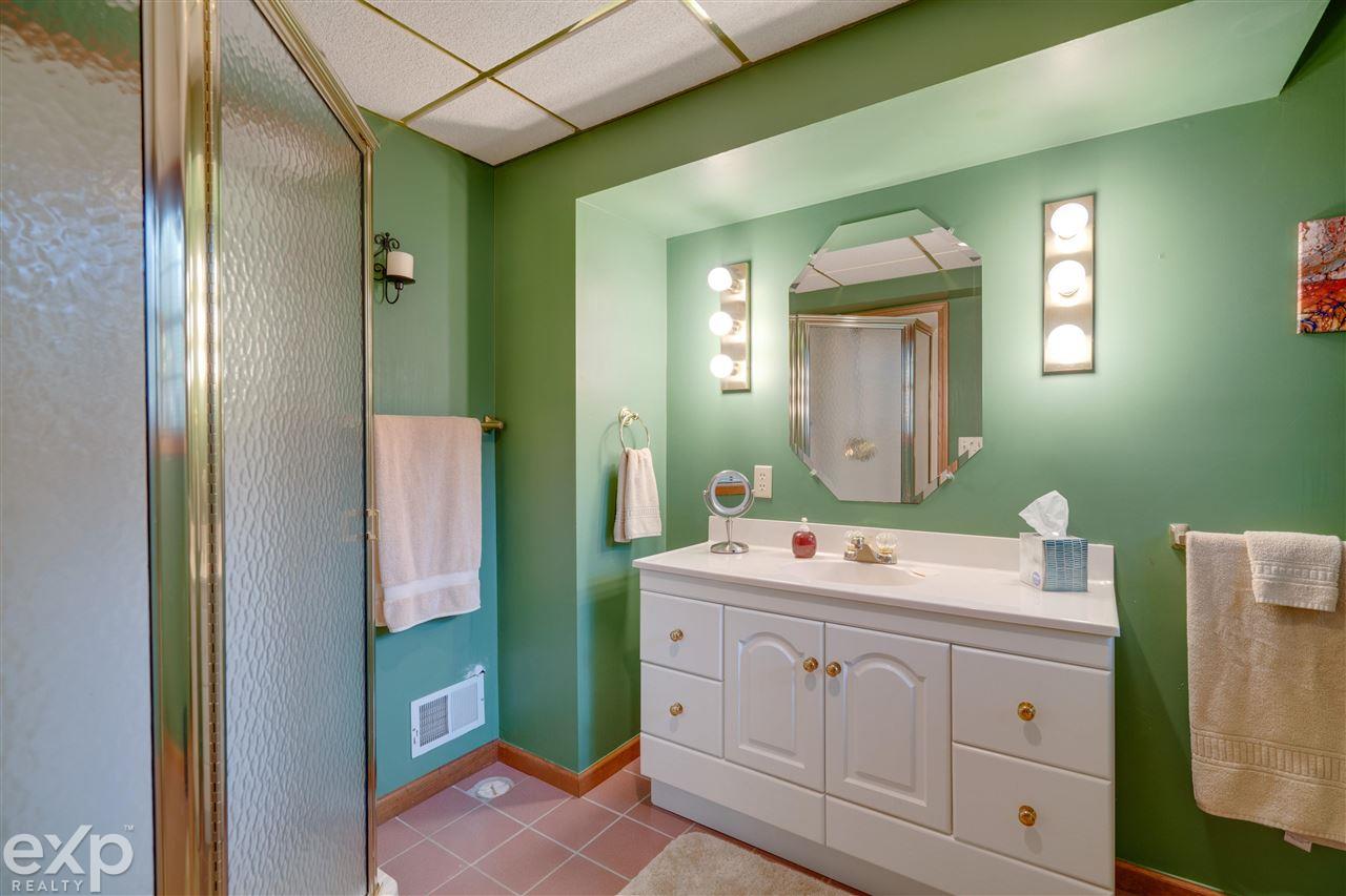 348 Brook Drive Romeo, MI 48065 - Photo 41 of 54 50048619-40.JPG