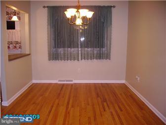 911 Abington Road Cherry Hill, NJ 08034 - Photo 4 of 12 Dining Room