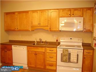 911 Abington Road Cherry Hill, NJ 08034 - Photo 5 of 12 Kitchen