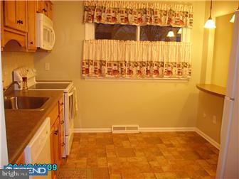 911 Abington Road Cherry Hill, NJ 08034 - Photo 6 of 12 Kitchen