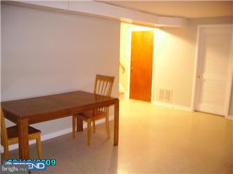 911 Abington Road Cherry Hill, NJ 08034 - Photo 10 of 12 Family Room