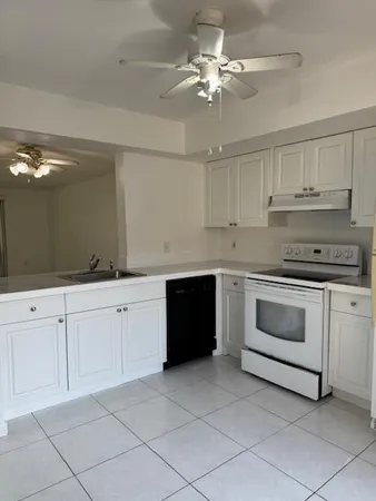 $2,000 | 203 Lakeview Drive East, Royal Palm Beach, FL 33411