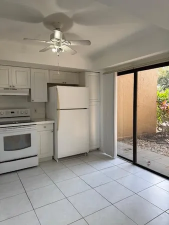 $2,000 | 203 Lakeview Drive East, Royal Palm Beach, FL 33411