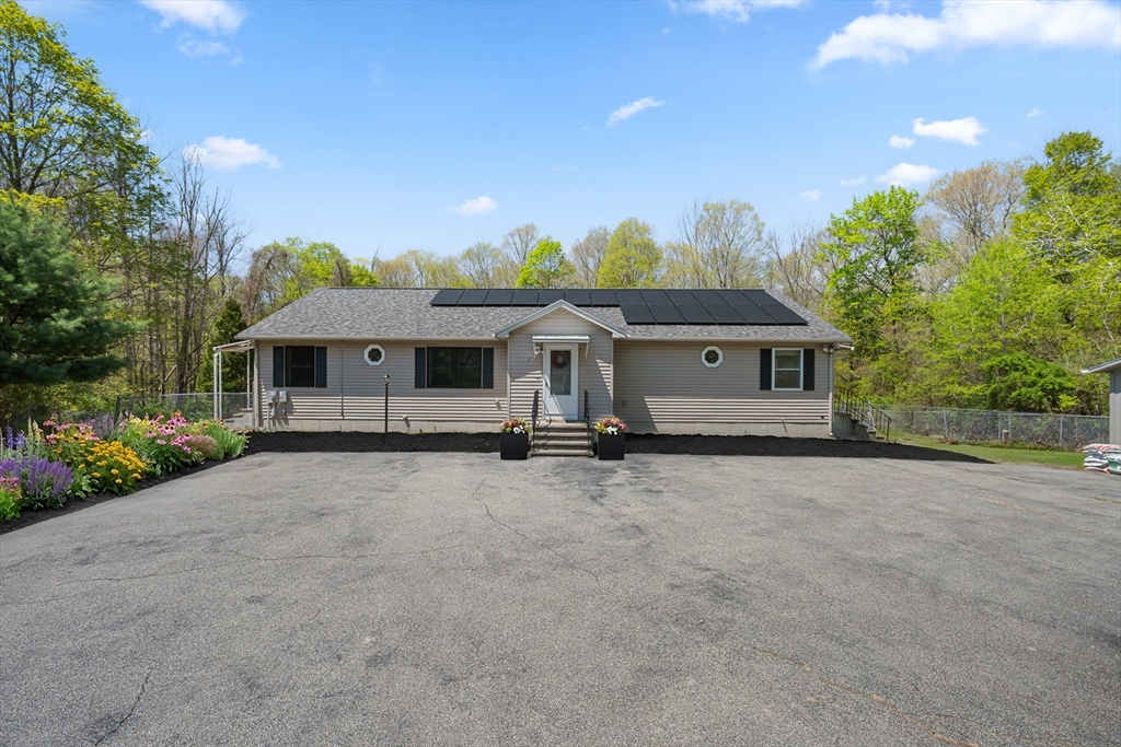 1 Woodmere Road Dudley, MA 01571 - Photo 2 of 37 Gallery Image 2