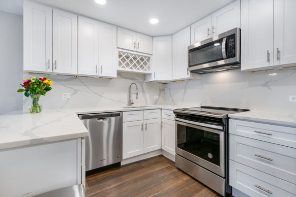 6007 North Sheridan Road, Unit 18F Chicago, IL 60660 - Photo 9 of 23 Gallery Image 9