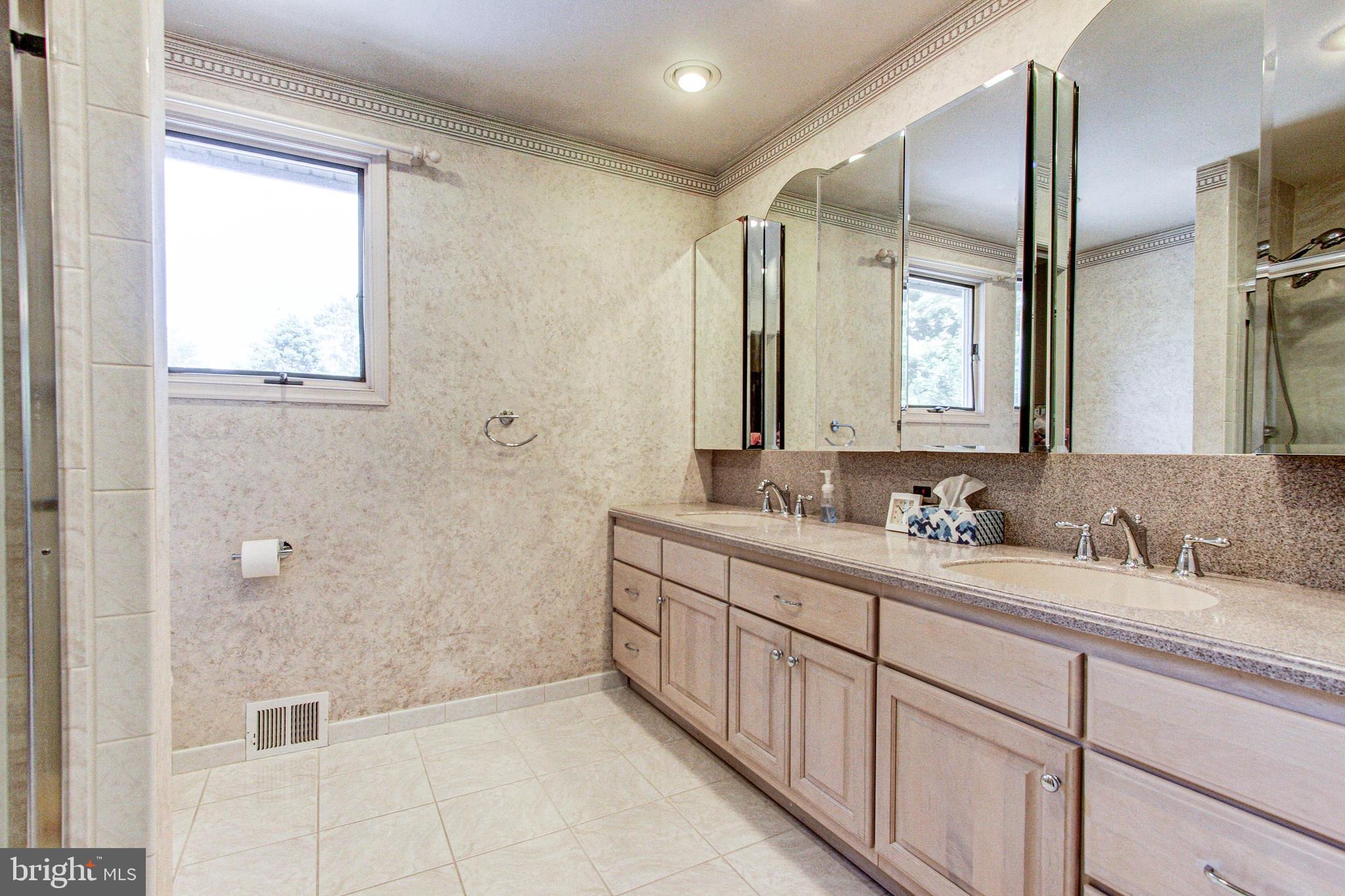 883 Ivyland Road Warminster, PA 18974 - Photo 45 of 91 Gallery Image 45