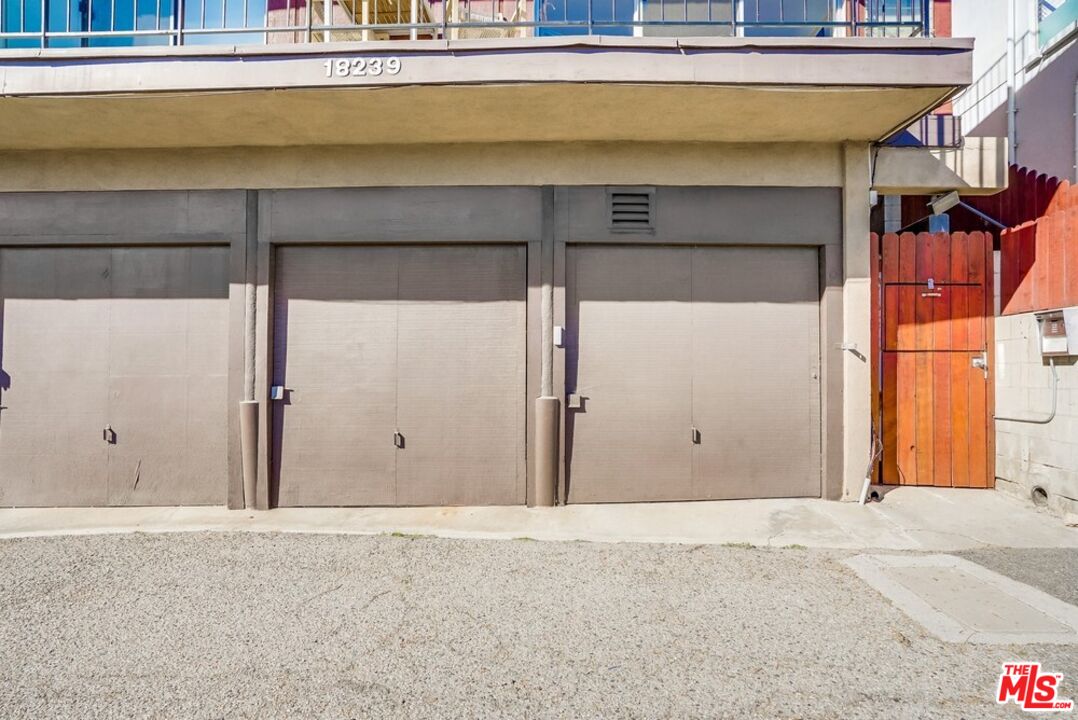 18241 Coastline Drive, Unit 2 Malibu, CA 90265 - Photo 44 of 45 a view of a indoor garage