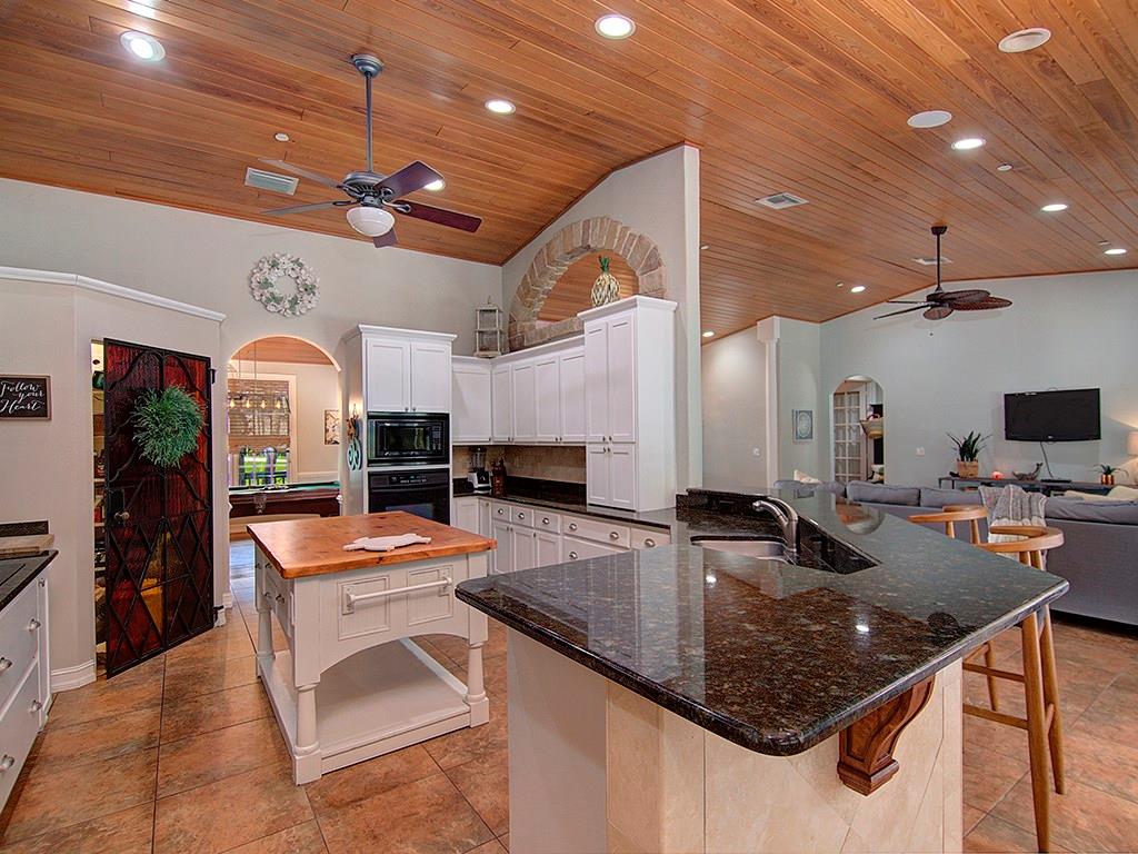 879 Southeast Waterside Way Stuart, FL 34997 - Photo 10 of 37 Gallery Image 10