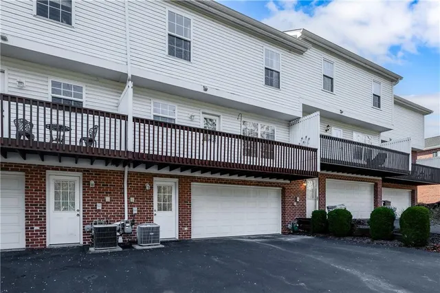 $335,000 | 304 Northglen Court, Gibsonia, PA 15044
