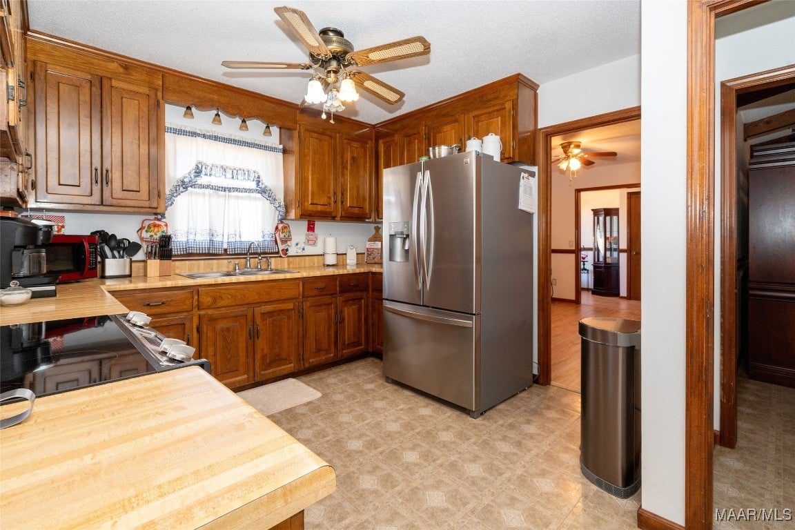 105 Chickasaw Road Enterprise, AL 36330 - Photo 3 of 28 Kitchen