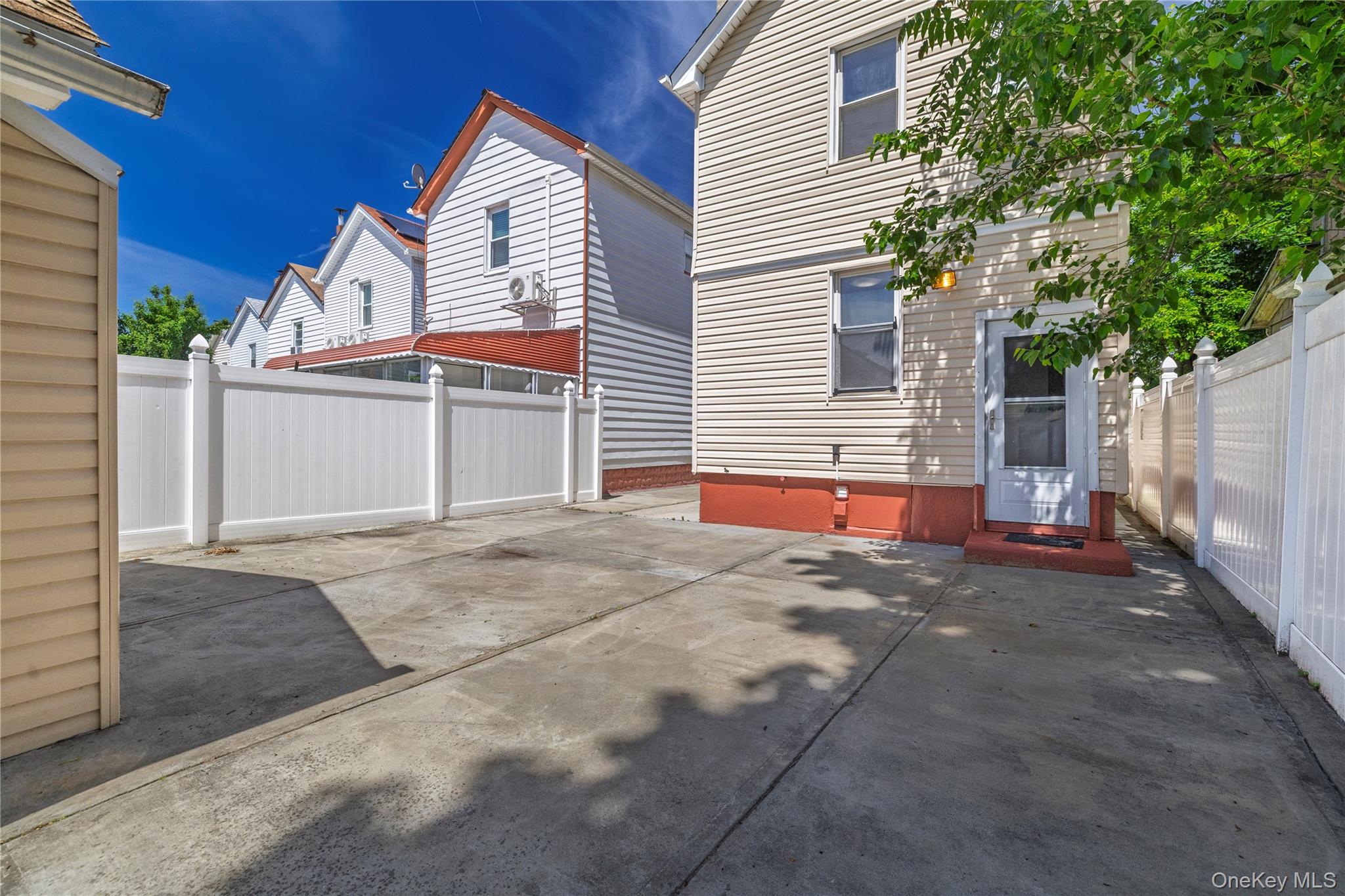 168-14 110th Road Queens, NY 11433 - Photo 18 of 18