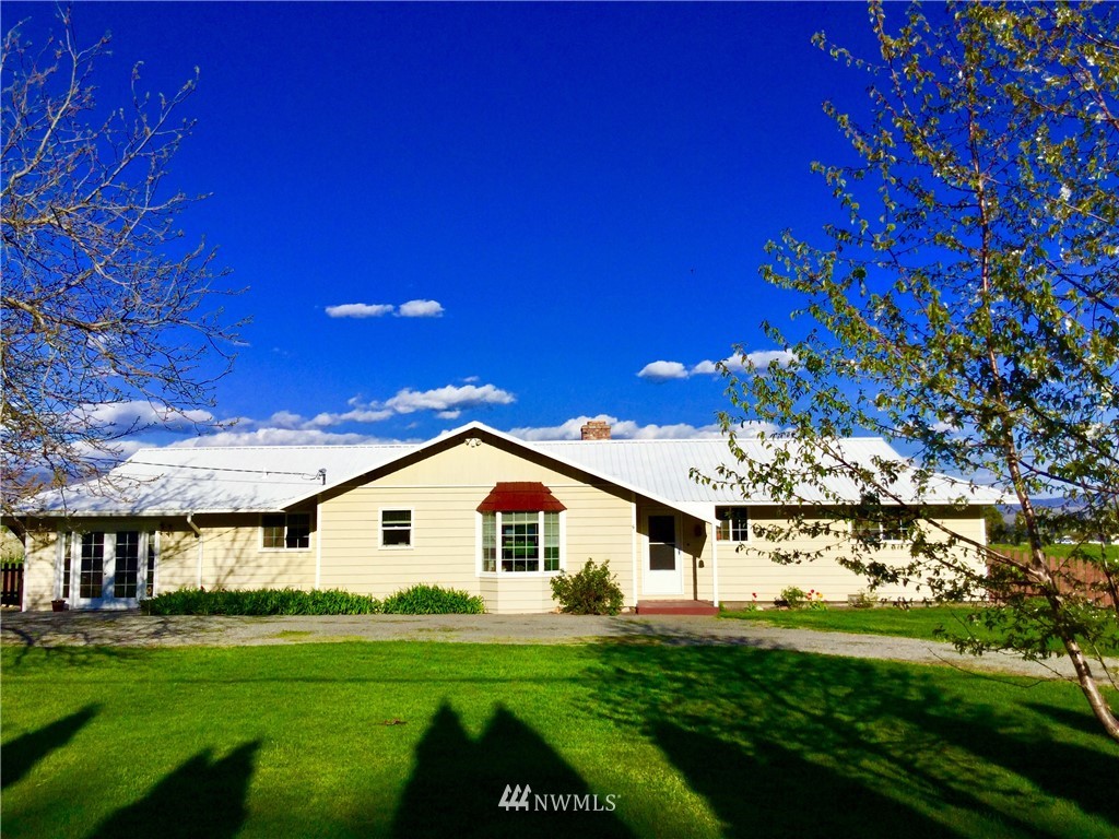 15 Breshears Road Omak, WA 98841 - Photo 1 of 25