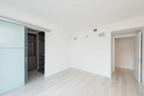 $1,590,000 | 1451 Brickell Avenue, Unit 2103, Miami, FL 33131