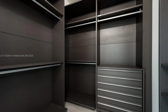 $1,590,000 | 1451 Brickell Avenue, Unit 2103, Miami, FL 33131