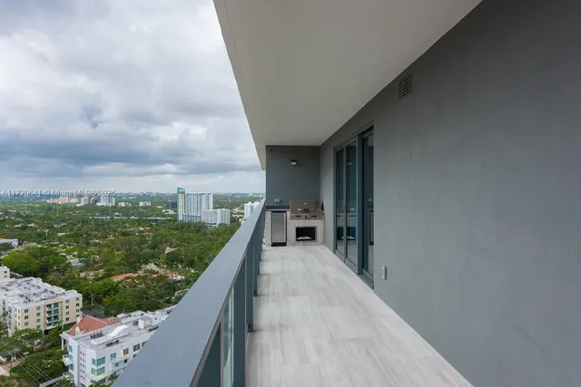 $1,590,000 | 1451 Brickell Avenue, Unit 2103, Miami, FL 33131