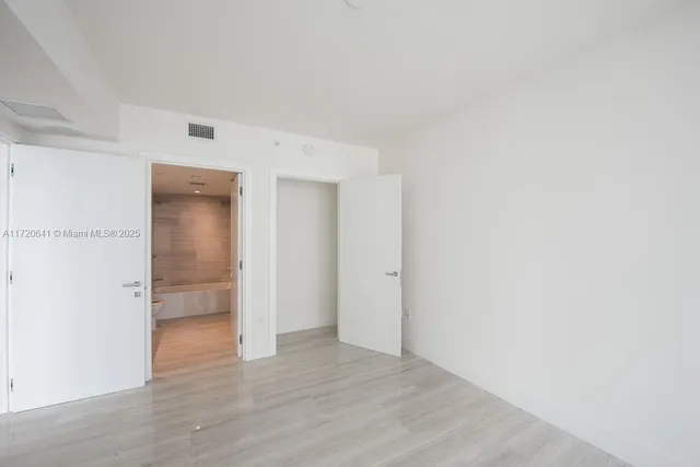 $1,590,000 | 1451 Brickell Avenue, Unit 2103, Miami, FL 33131