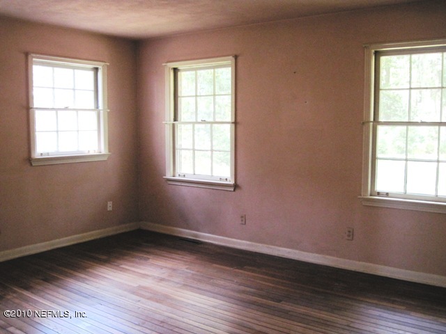 223 River Road Orange Park, FL 32073 - Photo 12 of 26 MASTER SUITE