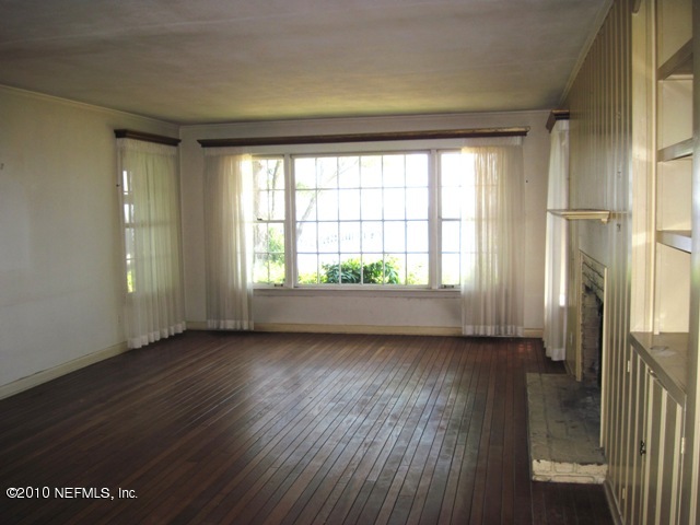 223 River Road Orange Park, FL 32073 - Photo 6 of 26 FAMILY ROOM
