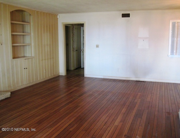223 River Road Orange Park, FL 32073 - Photo 7 of 26 FAMILY ROOM