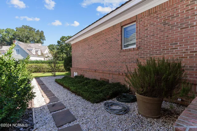 $839,000 | 1310 Regatta Drive, Wilmington, NC 28405