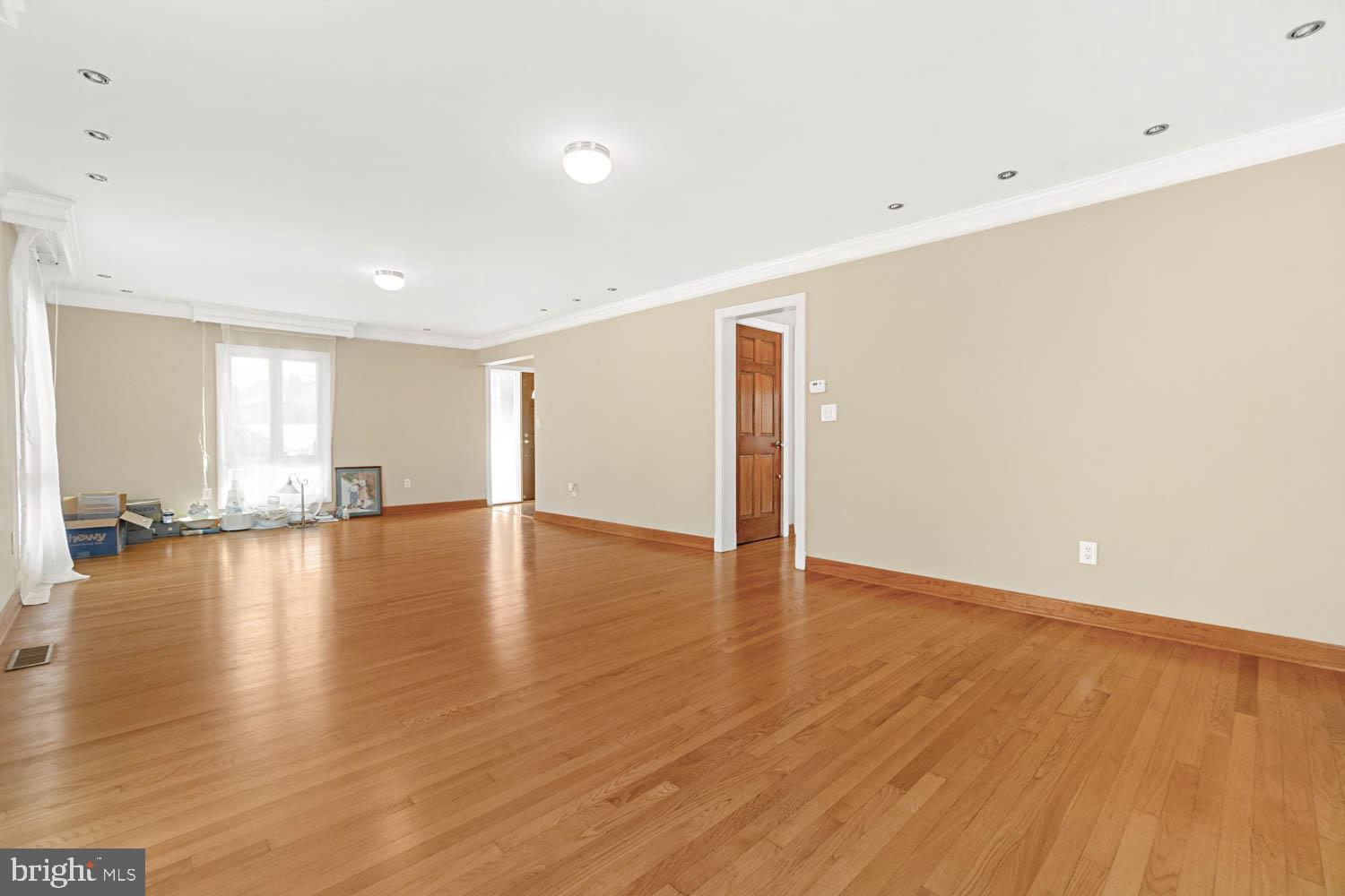 27210 Ridge Road Damascus, MD 20872 - Photo 18 of 61 Gallery Image 18