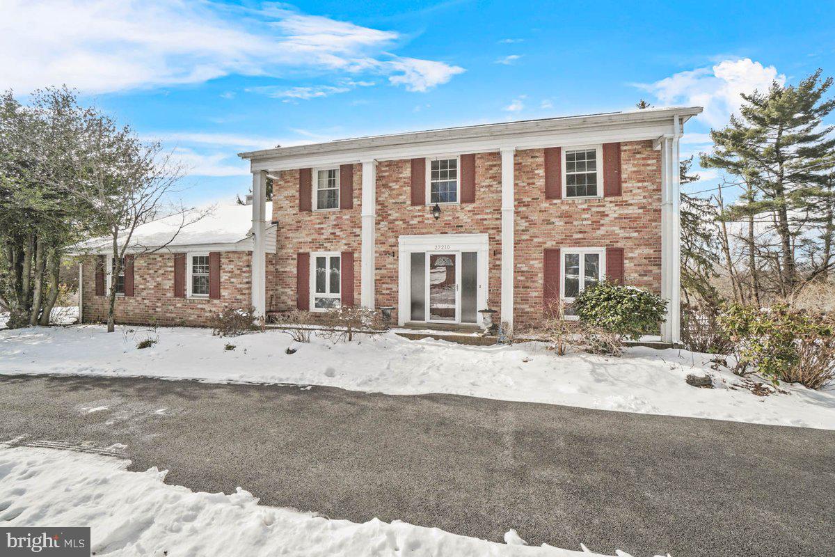 27210 Ridge Road Damascus, MD 20872 - Photo 2 of 61 Gallery Image 2