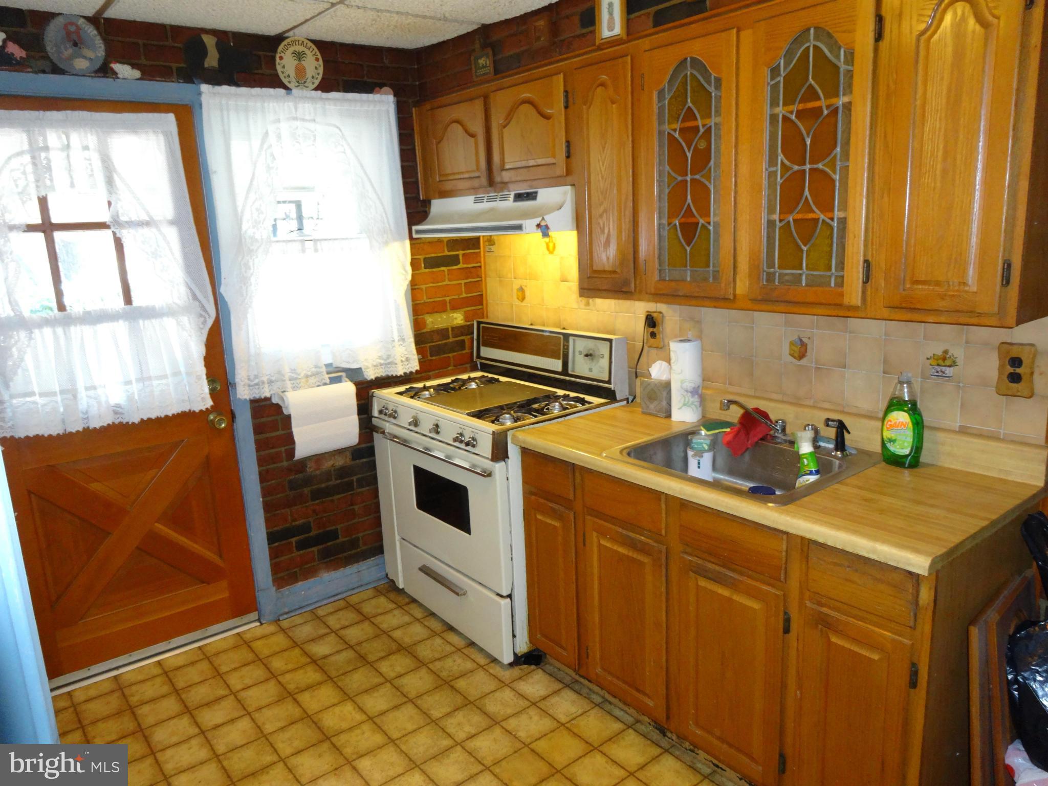 2307 Searles Road Baltimore, MD 21222 - Photo 9 of 16 Kitchen