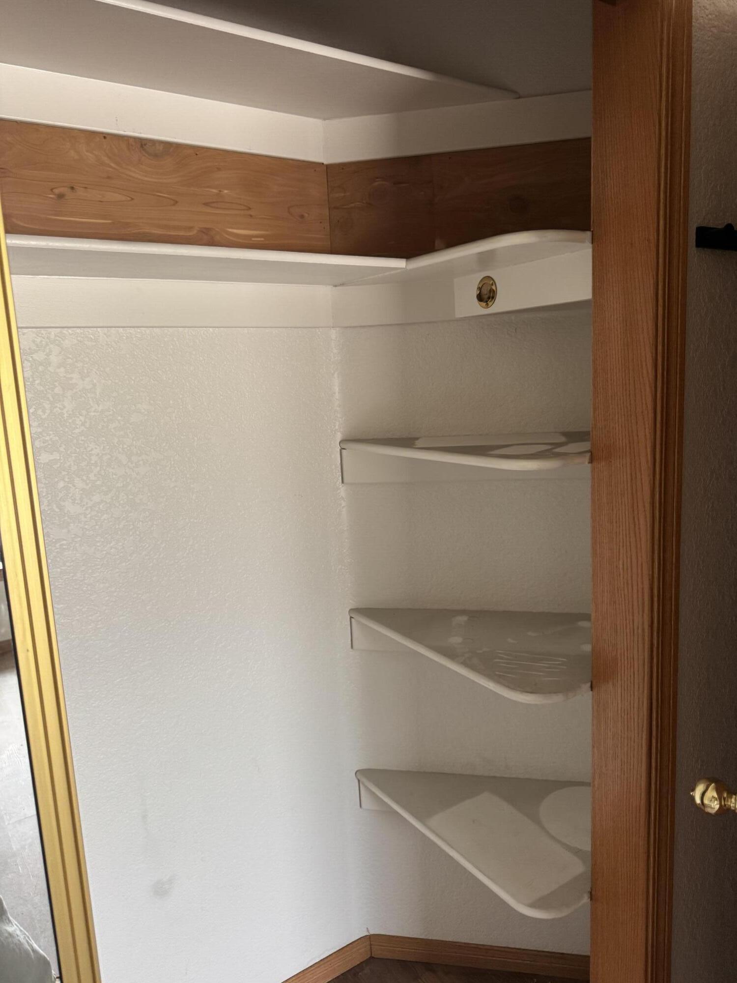 15020 Choco Road Apple Valley, CA 92307 - Photo 79 of 85 Closet Currently
