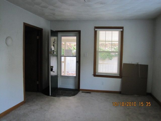 7630 Webb Road Boones Mill, VA 24065 - Photo 9 of 10 Living room view 2