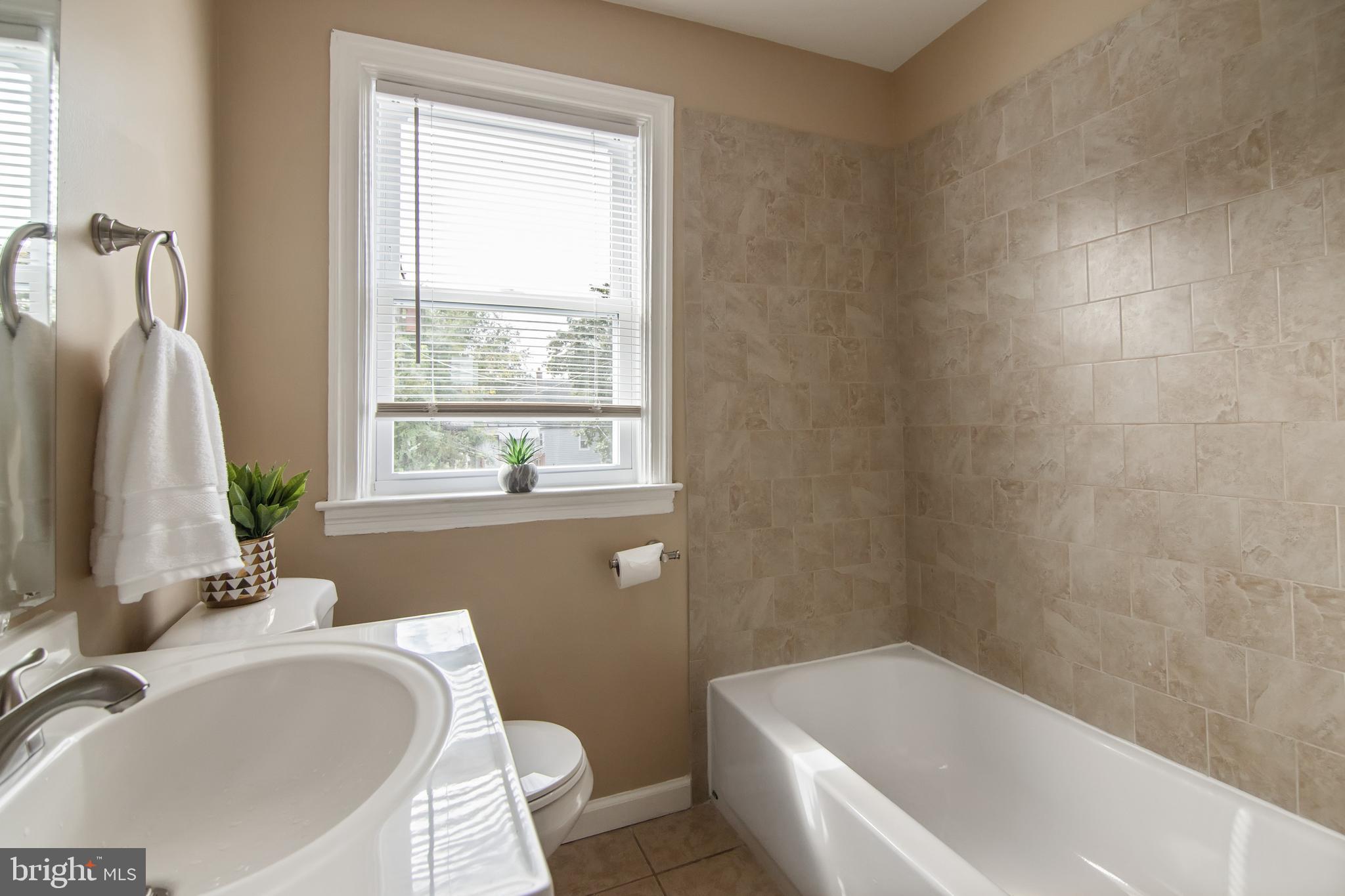 227 West Edgevale Road Baltimore, MD 21225 - Photo 20 of 29