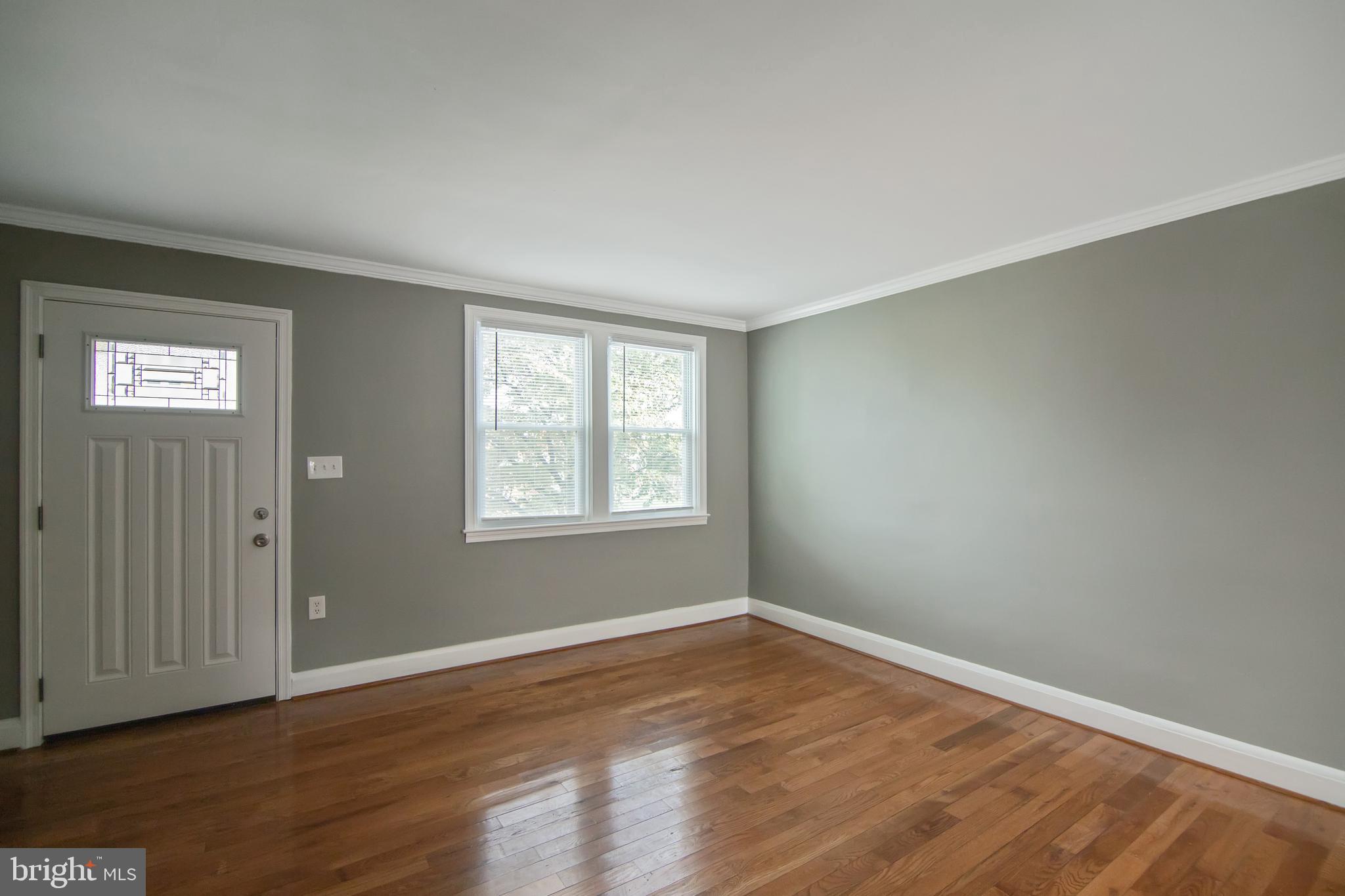 227 West Edgevale Road Baltimore, MD 21225 - Photo 3 of 29