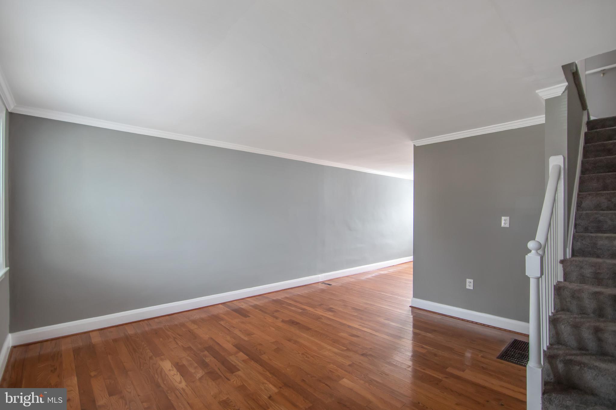 227 West Edgevale Road Baltimore, MD 21225 - Photo 4 of 29