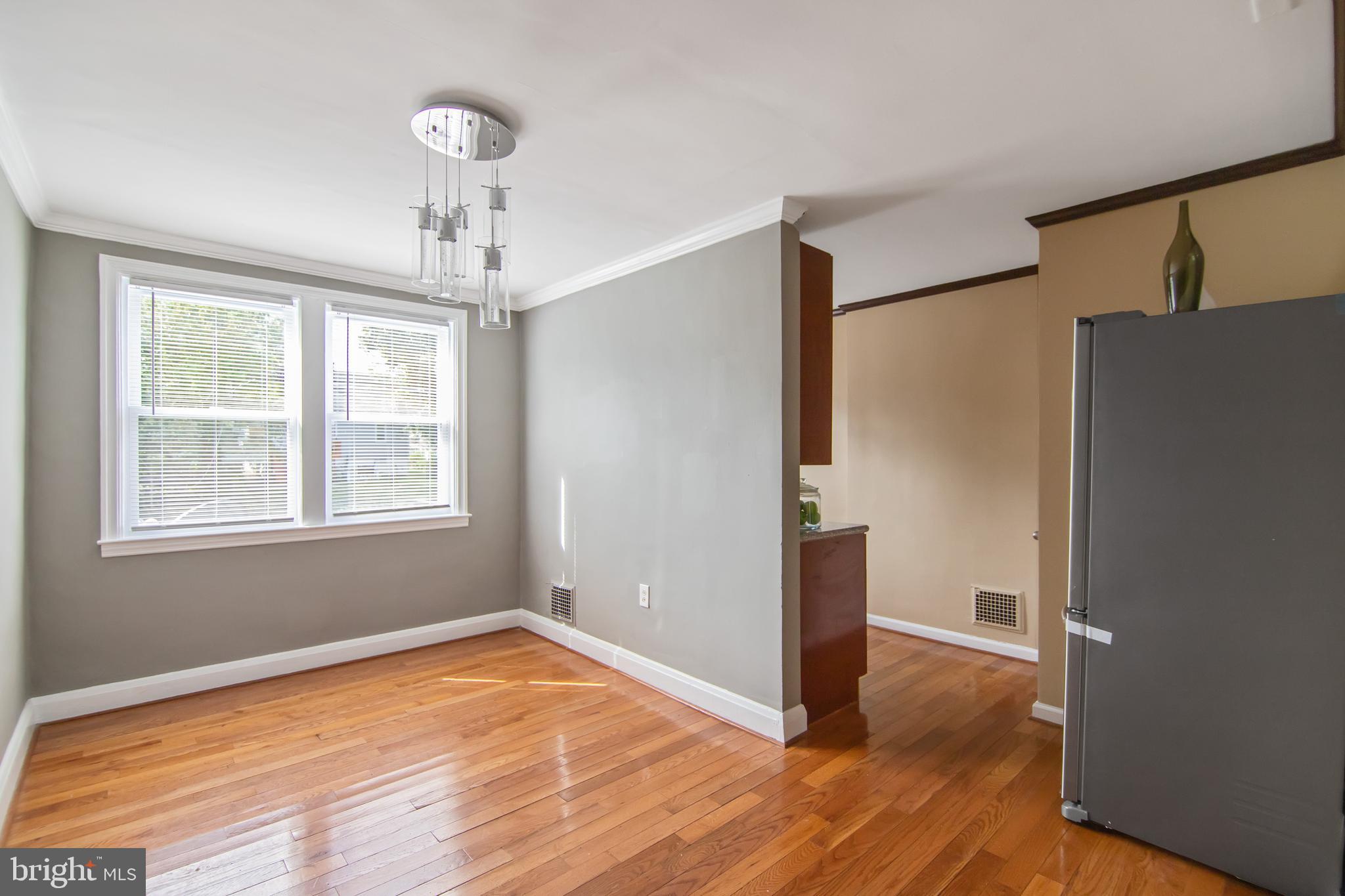227 West Edgevale Road Baltimore, MD 21225 - Photo 6 of 29
